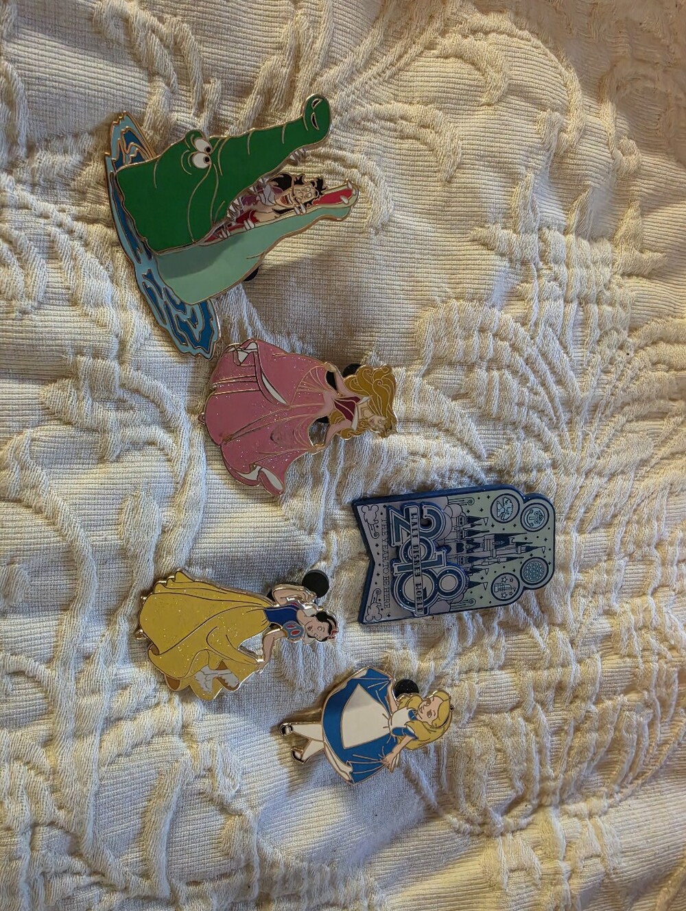 Disney Pin Set With Disney Magnets